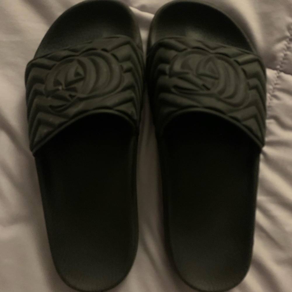 Womens Gucci slides size 8.